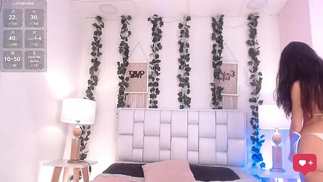 Coralgh  online show from September 15, 2025, 12:27 pm