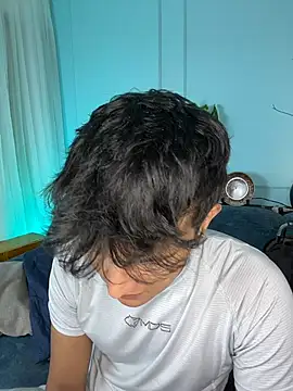 Leo Savage  online show from March 27, 2026, 3:45 am