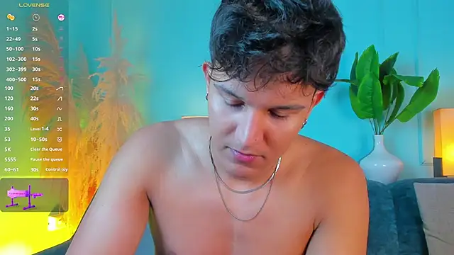 Leo Savage  online show from April 6, 2026, 4:21 am