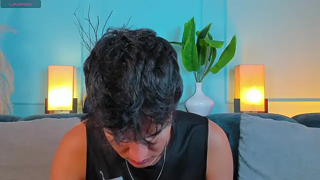 Leo Savage  online show from April 7, 2026, 4:57 am