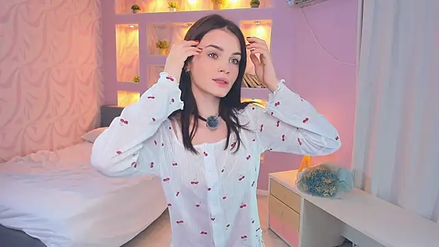 TeriRipka online show from November 2, 2025, 6:54 pm