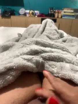 ju muniz01 online show from October 7, 2025, 4:09 am