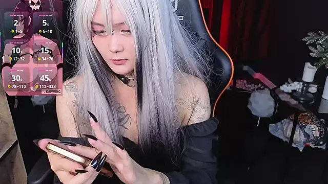 GothXRaven online show from September 18, 2025, 3:47 pm