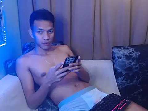 fantasy davidxx online show from October 24, 2025, 11:01 pm