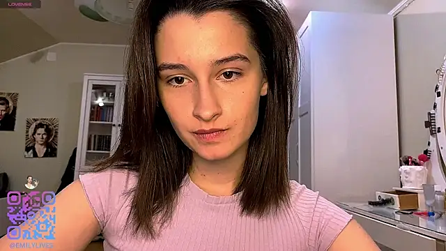 DarlineBrustera online show from December 14, 2025, 2:11 pm