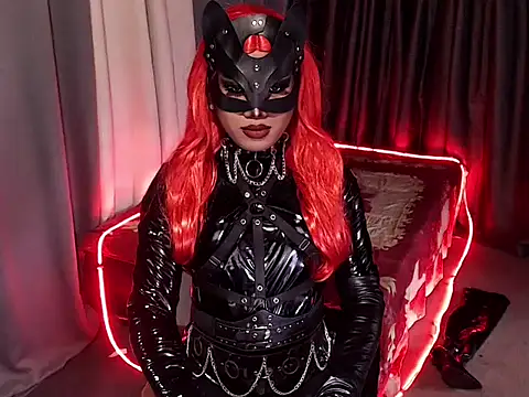 Snapshot of Hail_ur_Dominant chatting on September 16, 2025, 12:33 am Hail ur Dominant online show from September 16, 2025, 12:33 am