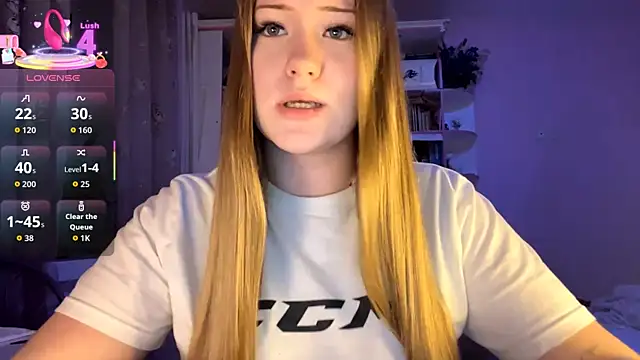 PandaFluff online show from September 25, 2025, 4:21 pm