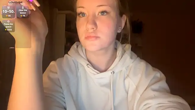 PandaFluff online show from February 9, 2026, 5:39 pm