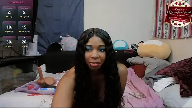 Snapshot of Queenofheartsfaerah chatting on June 3, 2026, 1:36 pm Queenofheartsfaerah online show from June 3, 2026, 1:36 pm