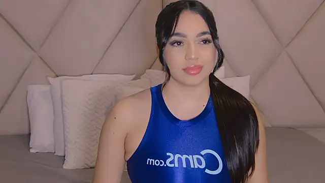 CharlotteeBrownn online show from March 19, 2026, 6:06 am