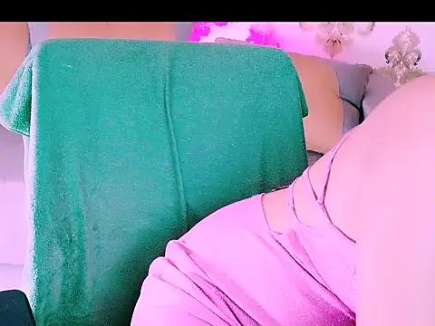 My Rose online show from November 6, 2025, 4:13 am