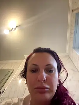 OliviaaFischer online show from December 19, 2025, 2:35 pm