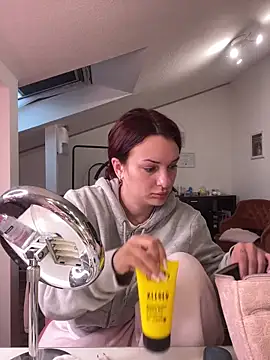 OliviaaFischer online show from March 13, 2026, 12:56 pm