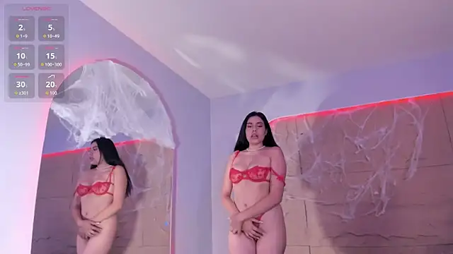 RenataLeclair online show from October 25, 2025, 6:35 pm