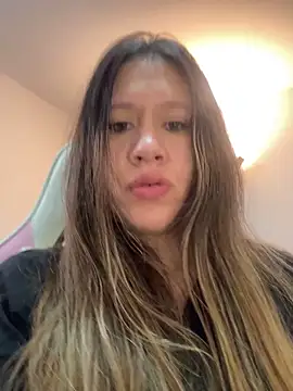 emma hot2006 online show from October 23, 2025, 2:49 pm