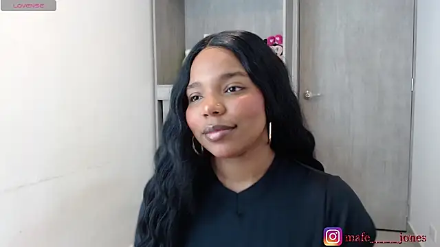 Chanell mina online show from November 21, 2025, 11:09 am