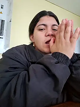 Snapshot of Velvet_24 chatting on November 16, 2025, 11:38 am Velvet 24 online show from November 16, 2025, 11:38 am