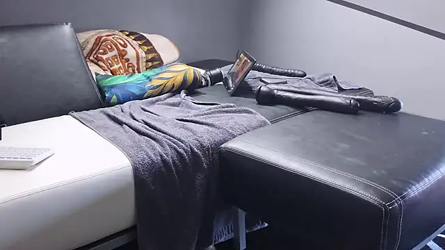 slavic boy 39 online show from January 18, 2026, 10:19 am