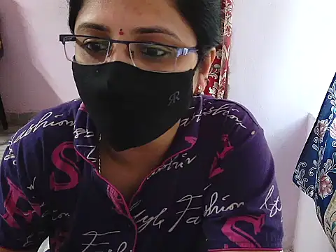 jannu6482 online show from November 27, 2025, 7:32 am