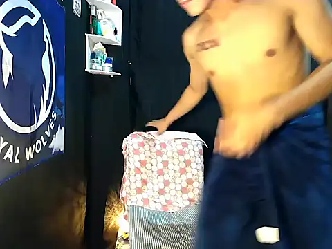 naughtyboyloy 0 online show from October 31, 2025, 3:24 pm