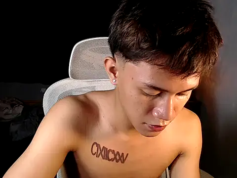 naughtyboyloy 0 online show from February 10, 2026, 5:28 pm