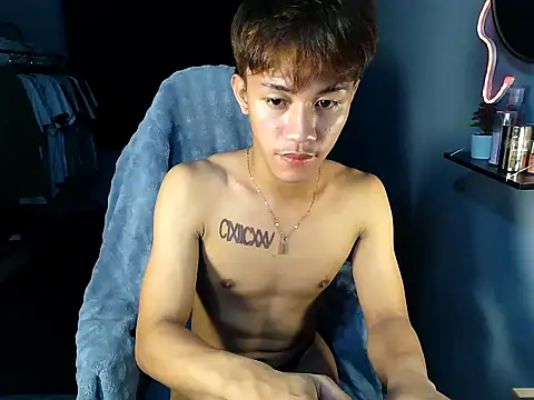 Snapshot of naughtyboyloy_0 chatting on June 7, 2026, 2:54 pm naughtyboyloy 0 online show from June 7, 2026, 2:54 pm