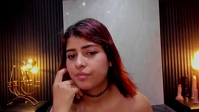 Snapshot of AuroraGray chatting on April 7, 2026, 12:05 pm AuroraGray online show from April 7, 2026, 12:05 pm