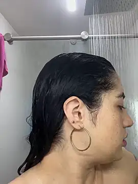 kylie444  online show from September 12, 2025, 10:37 am