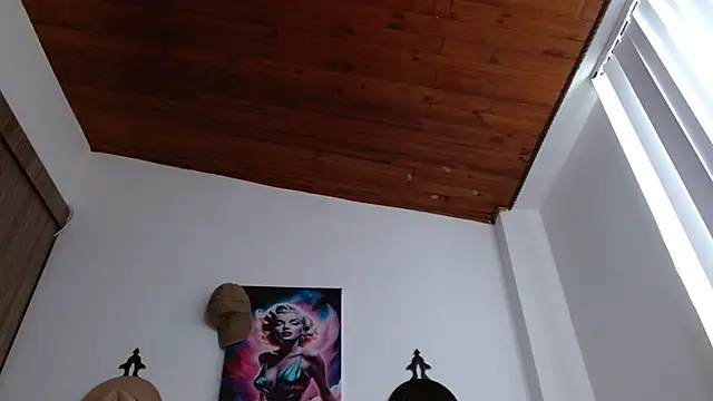 Snapshot of Crystal_Star_ chatting on February 15, 2026, 11:52 am Crystal Star online show from February 15, 2026, 11:52 am