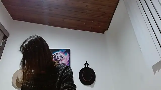 Snapshot of Crystal_Star_ chatting on February 22, 2026, 12:56 am Crystal Star online show from February 22, 2026, 12:56 am