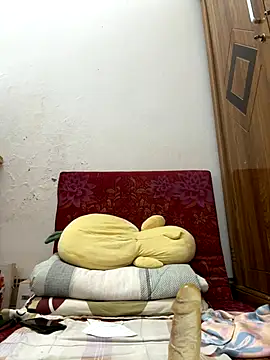 July-Asian online show from November 5, 2025, 11:49 pm