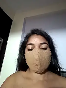 Little toy girl online show from October 8, 2025, 12:36 pm