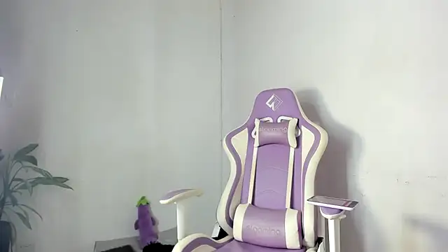 Valery mz online show from November 7, 2025, 11:16 pm