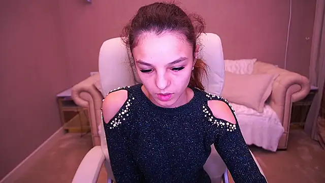 AnitaBambie online show from December 1, 2025, 2:22 pm