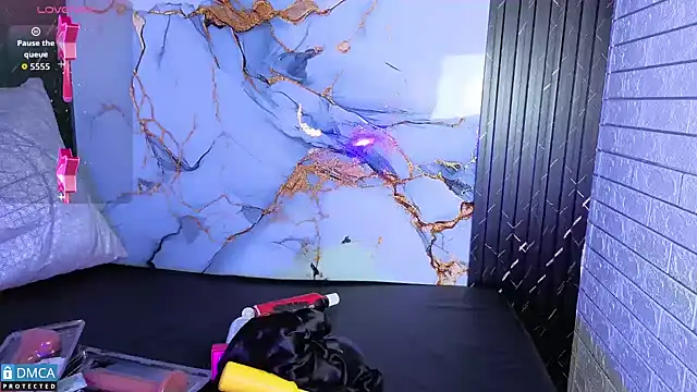 nena cupcake  online show from October 18, 2025, 11:11 am