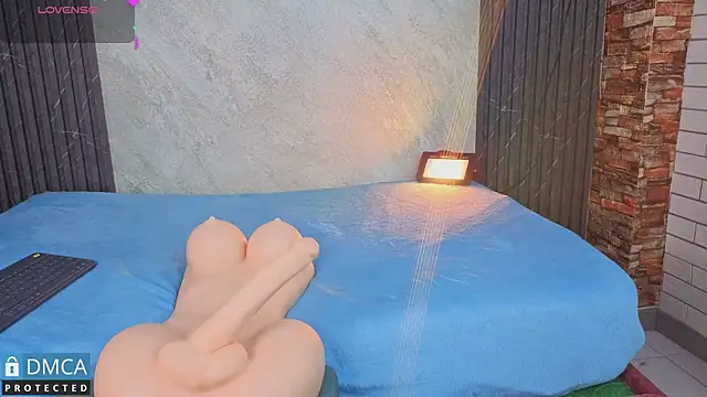 Snapshot of nena_cupcake_ chatting on April 7, 2026, 11:43 am nena cupcake online show from April 7, 2026, 11:43 am