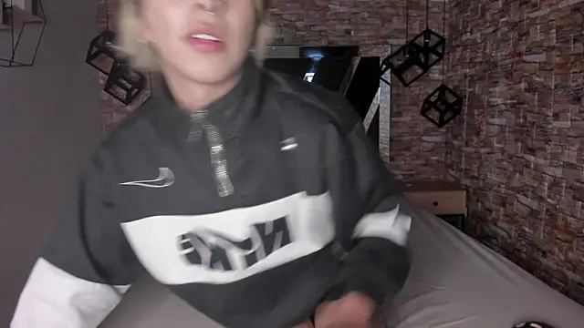 OliIverr22 online show from September 10, 2025, 1:44 pm