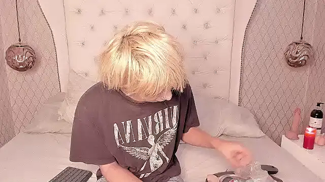 OliIverr22 online show from October 19, 2025, 1:12 pm