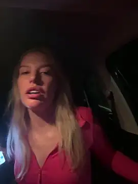 Snapshot of Chloemillerrxx chatting on September 18, 2025, 9:17 pm Chloemillerrxx online show from September 18, 2025, 9:17 pm