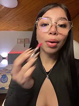 Maddy Piink online show from November 27, 2025, 8:55 pm