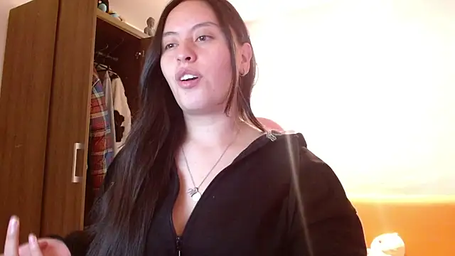 Snapshot of madissooon__ chatting on November 14, 2025, 4:00 am madissooon online show from November 14, 2025, 4:00 am