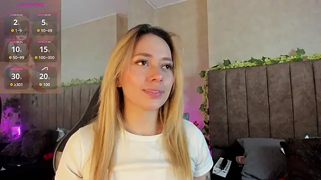 LanaMills  online show from February 3, 2026, 4:43 am