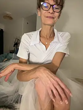 Chris06d22xh online show from October 6, 2025, 5:43 pm