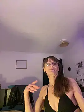 Chris06d22xh online show from March 26, 2026, 9:09 pm