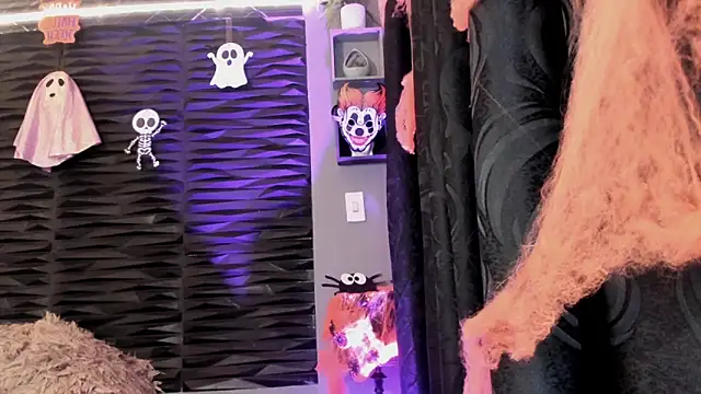 Snapshot of lu_styles_ chatting on October 8, 2025, 9:45 pm lu styles  online show from October 8, 2025, 9:45 pm