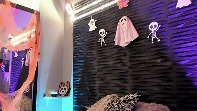 Snapshot of lu_styles_ chatting on October 9, 2025, 5:44 pm lu styles  online show from October 9, 2025, 5:44 pm