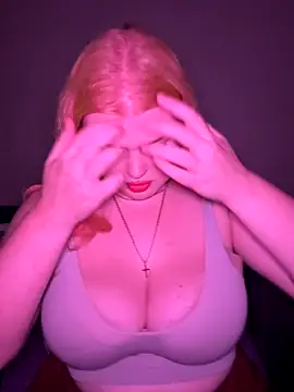  Adele Moor  online show from October 1, 2025, 3:51 pm