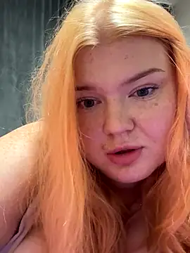  Adele Moor  online show from October 7, 2025, 6:05 pm