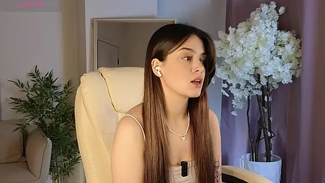 Snapshot of Lustr0us chatting on September 10, 2025, 12:05 pm Lustr0us online show from September 10, 2025, 12:05 pm