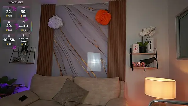 MilaCrave online show from October 17, 2025, 2:52 pm